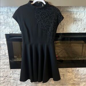 Tracy Reese Black Ribbed Mock Neck Mini Dress with lace applique size  10